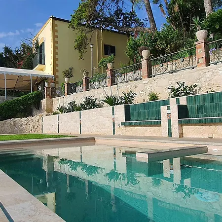 Tommaso Maruggi, Sicilia, Con Jacuzzi E Piscina Privata