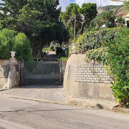 Tommaso Maruggi, Sicilia, Con Jacuzzi E Piscina Privata